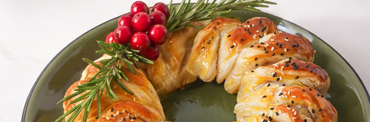 Mavi Küflü Peynirli Milföy Çelenk